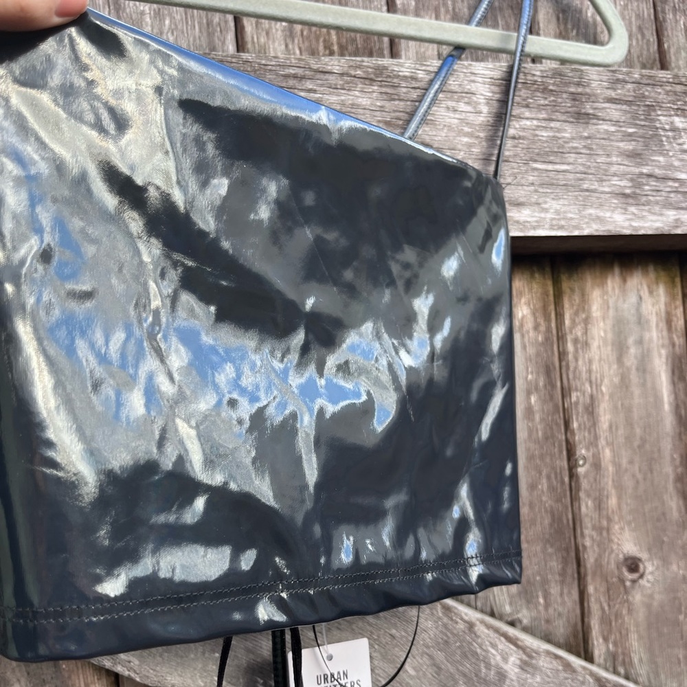 NWT UO Black Crop Tank - Picture 5 of 8